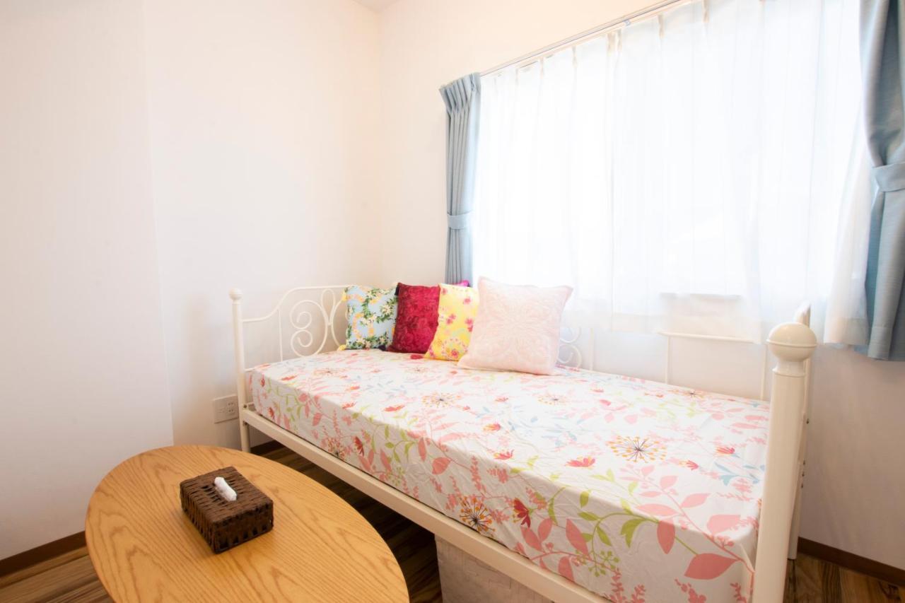 Hotel Houklea Nago Bagian luar foto